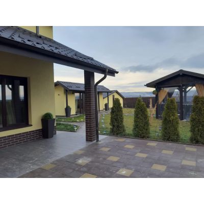 Lucrari la fatada casei